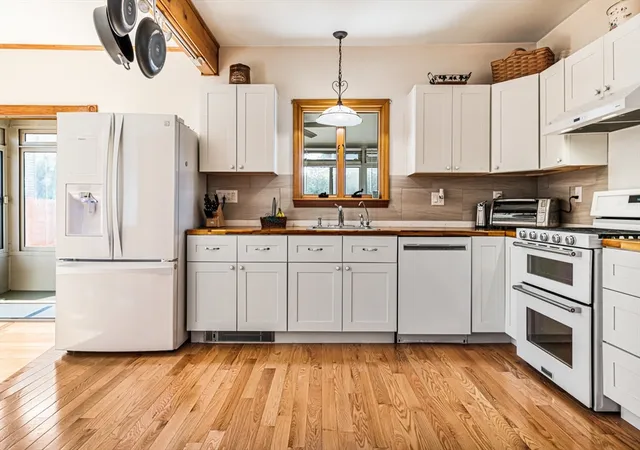 2nd image of 10 Grant, Dracut, MA 01826 | MLS# 73542912