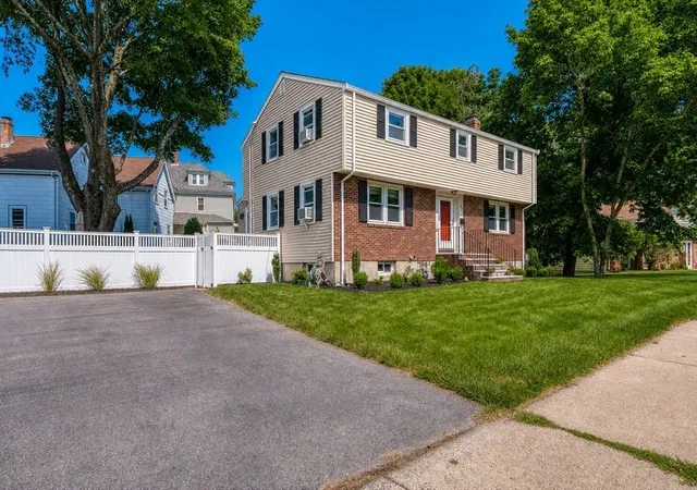 Photo 3 of Single family home for sale at 209 Prospect St, Norwood, MA 02062 | MLS# 73562448 | Listing updated on 2026-09-28