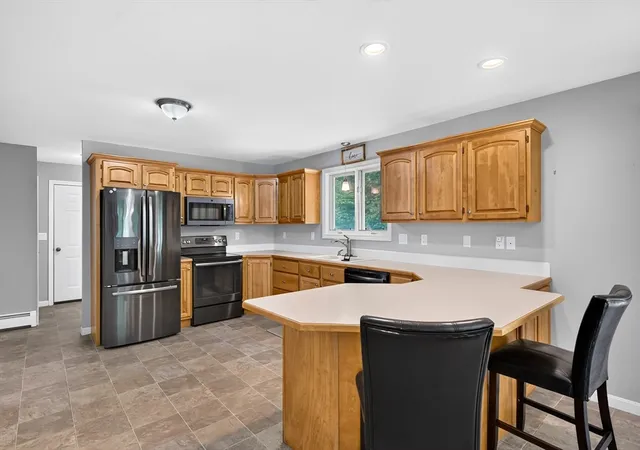 Photo 4 of Sale Pending at 170 Queen Lake Rd, Phillipston, MA 01331 | MLS# 73563257 | Listing updated on 2026-09-29