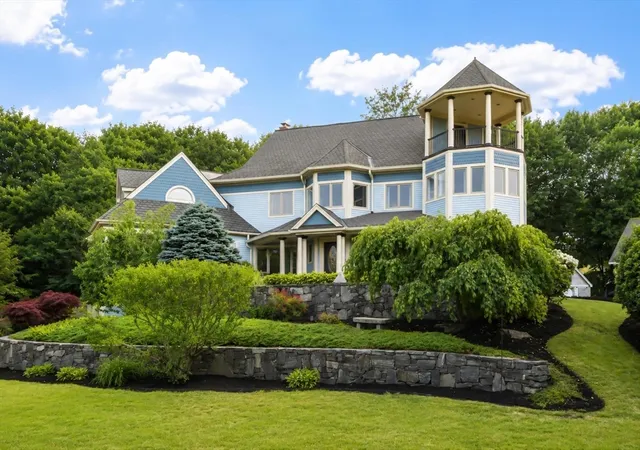 Photo 3 of Single family home for sale at 258 Hill St, Leominster, MA 01453 | MLS# 73535895 | Listing updated on 2026-08-17
