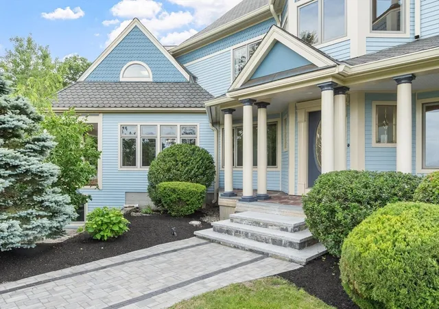 Photo 4 of Single family home for sale at 258 Hill St, Leominster, MA 01453 | MLS# 73535895 | Listing updated on 2026-08-17