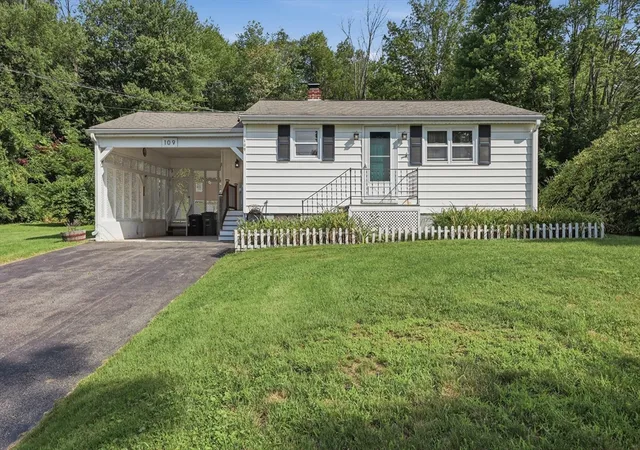 Photo 1 of Sale Pending at 109 Greenwood Pl, Gardner, MA 01440 | MLS# 73563214 | Listing updated on 2026-09-01