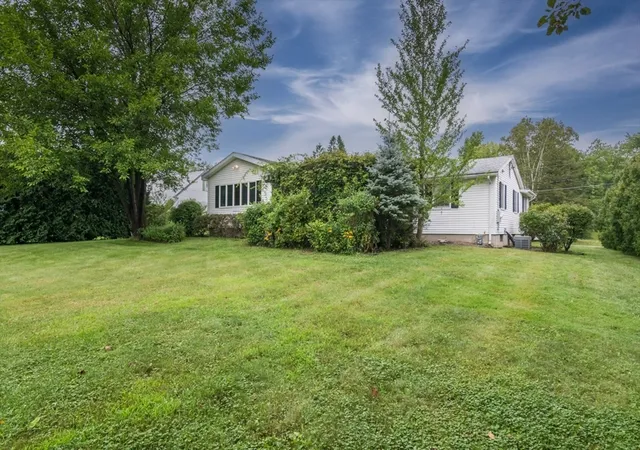 31st image of 90 Columbia Dr, Amherst, MA 01002 | MLS# 73565534