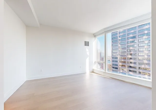 5th image of 240 Devonshire Street #4212, Boston, MA 02110 | MLS# 73521489