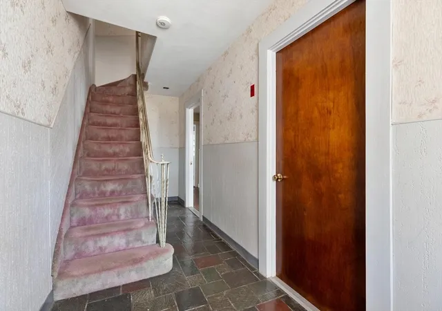 4th image of 51 Oakland Street, Malden, MA 02148 | MLS# 73565114