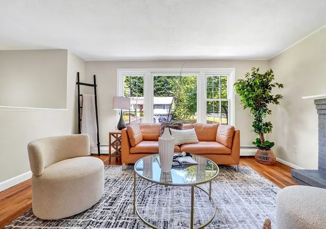 4th image of 11 Appletree, Bedford, MA 01730 | MLS# 73565589