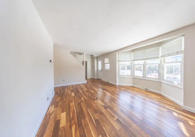 3rd image of 4 Rowe Ct #4, Roslindale, MA 02131 | MLS# 73482953