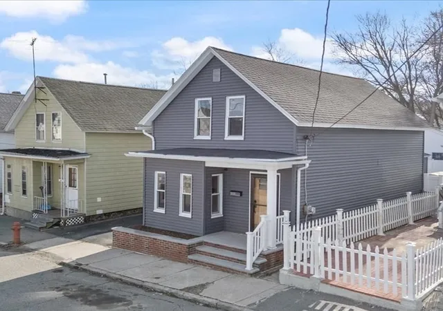 2nd image of 725 School St, Lowell, MA 01851 | MLS# 73497266