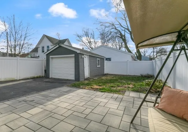 3rd image of 725 School St, Lowell, MA 01851 | MLS# 73497266