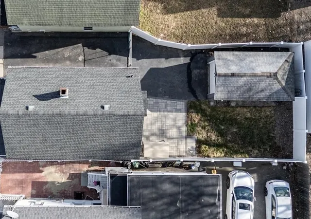 5th image of 725 School St, Lowell, MA 01851 | MLS# 73497266