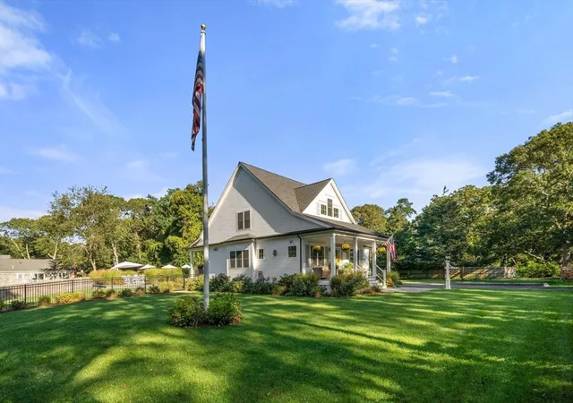 2nd image of 1014 Route 6a, Yarmouth Port, MA 02675 | MLS# 73509522