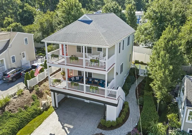 Photo 3 of Single family home for sale at 129 Bay Shore Dr, Plymouth, MA 02360 | MLS# 73569998 | Listing updated on 2026-09-14