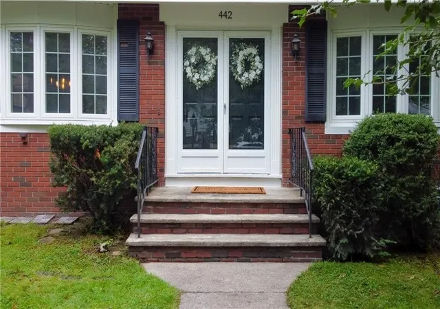 Photo 1 of Single family home for sale at 442 Eastview Ave, Somerset, MA 02726 | MLS# 73549021 | Listing updated on 2026-10-05