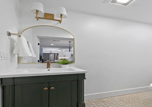 2nd image of 2 Readfield Pl, Boston, MA 02119