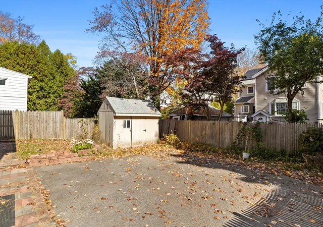 36th image of 303 Russett Road, Chestnut Hill, MA 02467 | MLS# 73492913