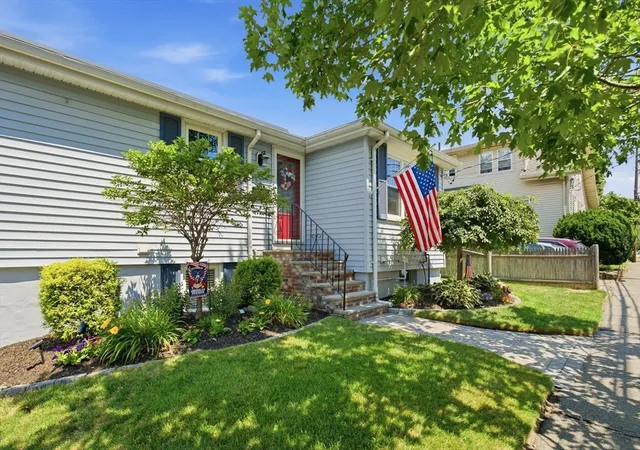 Homes for sale in Lynn, MA | 31 Dartmouth St, Lynn, MA 01904 | MLS# 73544199