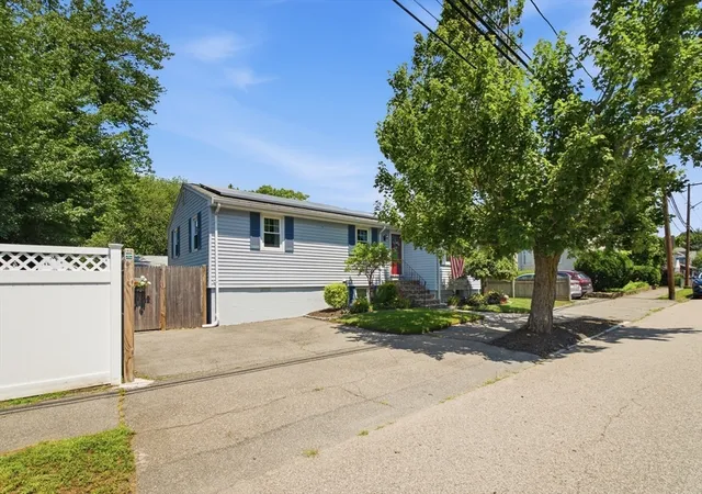 Homes for sale in Lynn, MA | 31 Dartmouth St, Lynn, MA 01904 | MLS# 73544199