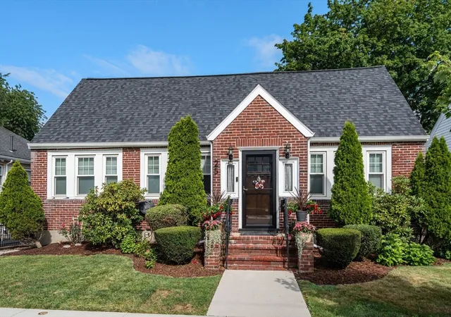 4th image of 25 Piermont St, Watertown, MA 02472 | MLS# 73547613