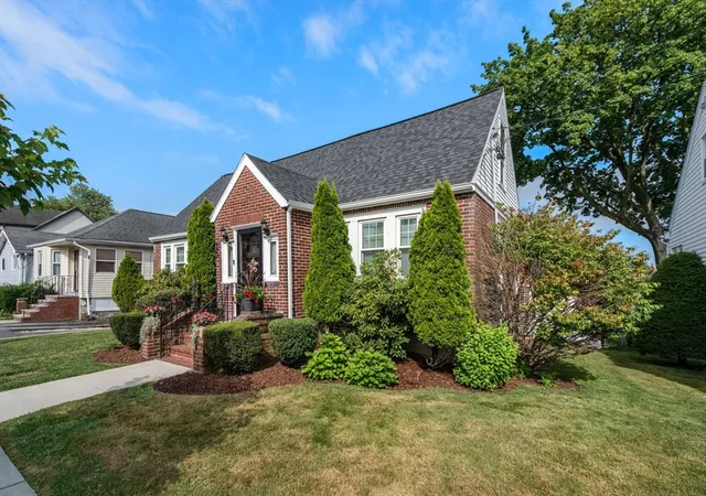 5th image of 25 Piermont St, Watertown, MA 02472 | MLS# 73547613