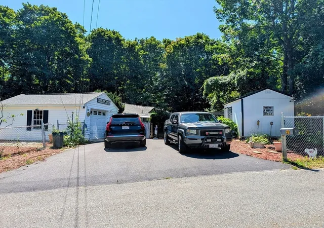 Photo 3 of Single family home for sale at 23 Wilderwood Ave, Leominster, MA 01453 | MLS# 73559271 | Listing updated on 2026-09-17