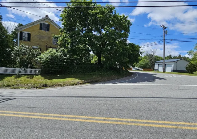 5th image of 289 North Ave, Rochester, MA 02770 | MLS# 73529831