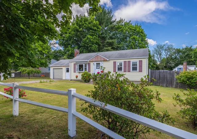 Homes for sale in Stoughton, MA | 2161 Central St, Stoughton, MA 02072 | MLS# 73540097