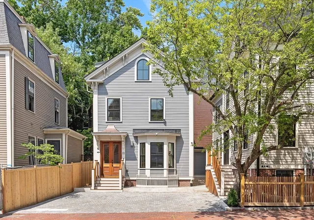 1st image of 11 Mt Auburn Street #11, Cambridge, MA 02138 | MLS# 73552985
