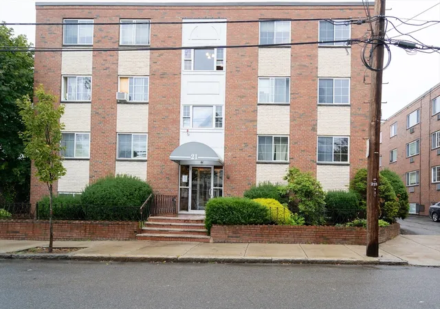 Condominium at 21 Staples Ave #24, Everett, MA 02149 | MLS# 73301795 | | Sold on 2025-01-31