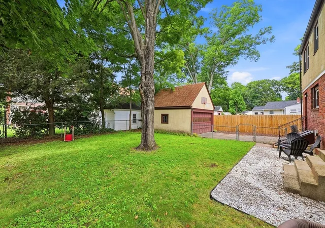 42nd image of 66 Rencelau St, Springfield, MA 01118 | MLS# 73560467