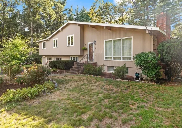 2nd image of 39 Austin Rd, Sudbury, MA 01776 | MLS# 73495728