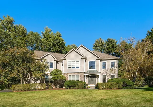 Photo 1 of Sale Pending at 7 Pettee's Pond Ln, Walpole, MA 02081 | MLS# 73497934 | Listing updated on 2026-08-13