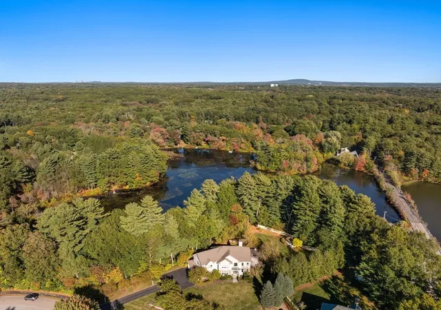Photo 3 of Sale Pending at 7 Pettee's Pond Ln, Walpole, MA 02081 | MLS# 73497934 | Listing updated on 2026-08-13