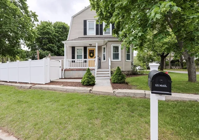 Homes for sale in New Bedford, MA | 871 Wildwood Rd, New Bedford, MA 02745 | MLS# 73545034