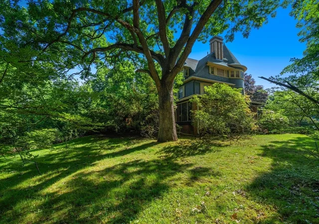 31st image of 379 Central, Auburndale, MA 02466 | MLS# 73563322