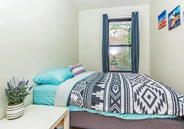 3rd image of 106 Tyler St, Boston, MA 02111 | MLS# 73561459
