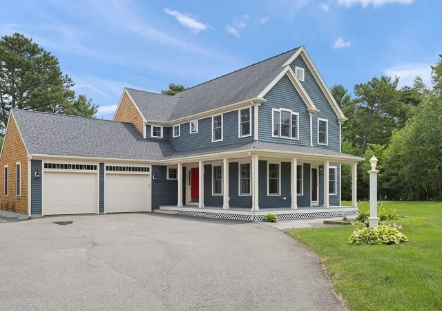 Photo 2 of Sale Pending at 10 Pond Edge Trl, Wareham, MA 02571 | MLS# 73554479 | Listing updated on 2026-09-17