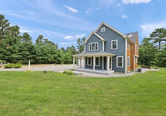 Photo 3 of Sale Pending at 10 Pond Edge Trl, Wareham, MA 02571 | MLS# 73554479 | Listing updated on 2026-09-17