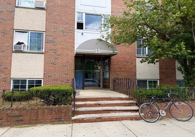 Homes for sale in Everett, MA | 15 Staples Ave #18, Everett, MA 02149 | MLS# 73539788