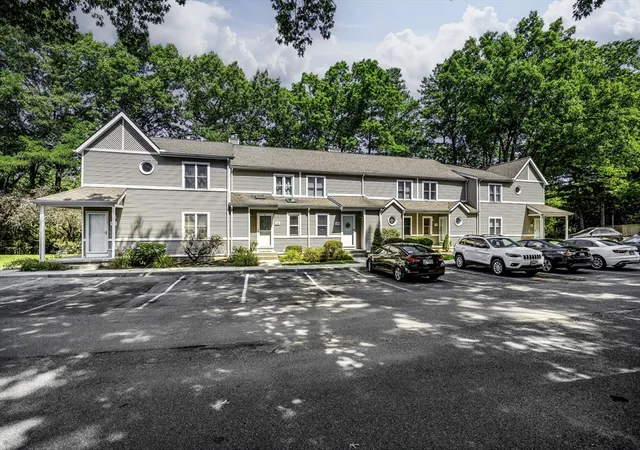 2nd image of 61 Abbey Memorial Dr #108, Chicopee, MA 01020 | MLS# 73563781