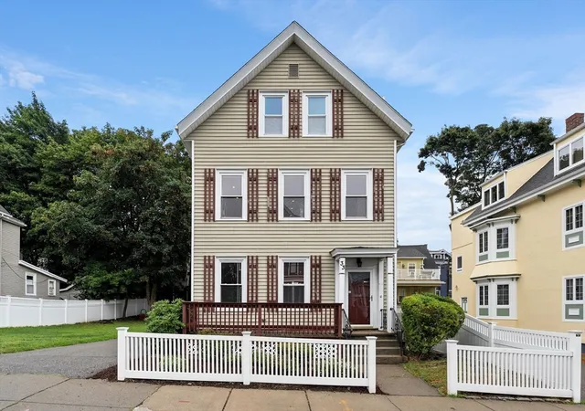 Photo 2 of Condo for sale at 33 Cohasset St #2, Roslindale, MA 02131 | MLS# 73570085 | Listing updated on 2026-09-04