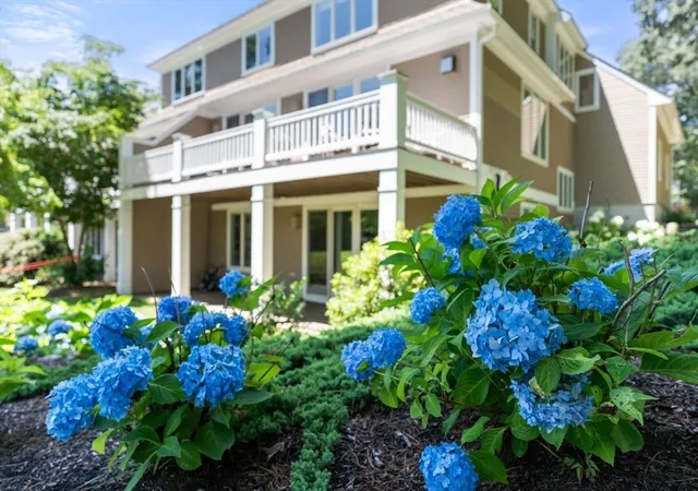2nd image of 11 Eagle Ct, Ipswich, MA 01938 | MLS# 73559444