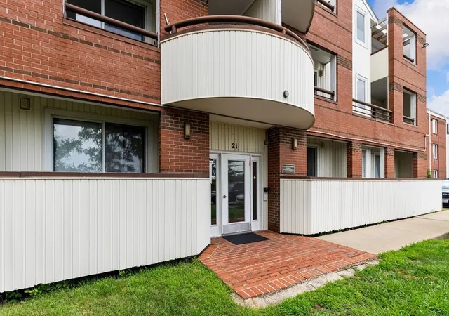 1st image of 21 Margin St #27, Lynn, MA 01905 | MLS# 73554555