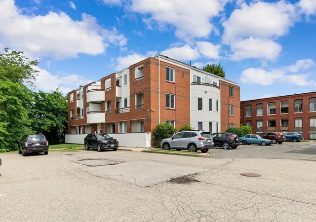 2nd image of 21 Margin St #27, Lynn, MA 01905 | MLS# 73554555