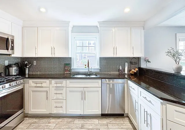 5th image of 44 Harmon St, Lynn, MA 01905 | MLS# 73550827
