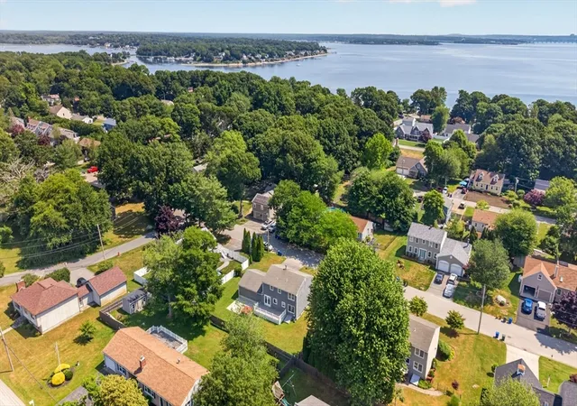 2nd image of 21 Sefton Dr, Bristol, RI 02809 | MLS# 73543299