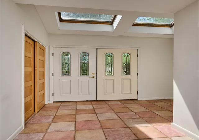 Photo 3 of Single family home for sale at 15 Red Fox Ln, Amherst, MA 01002 | MLS# 73532343 | Listing updated on 2026-08-20