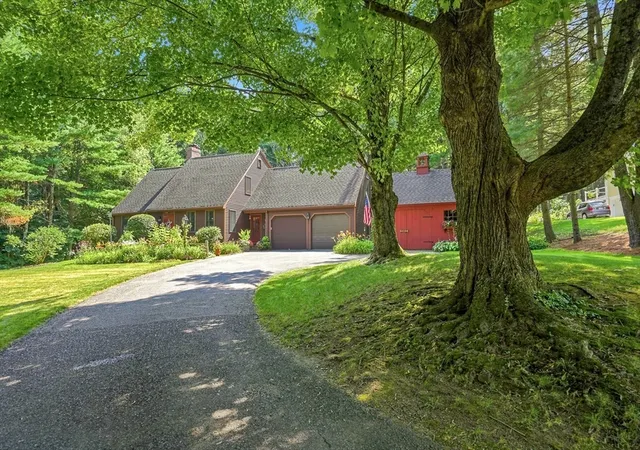 Photo 3 of Single family home for sale at 109 Lee St, West Boylston, MA 01583 | MLS# 73569559 | Listing updated on 2026-09-01