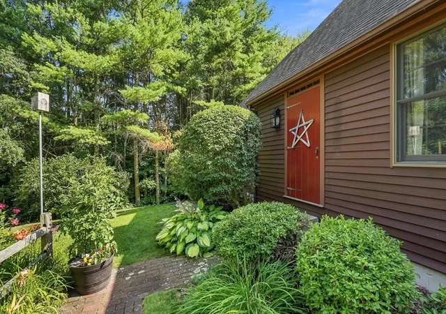 Photo 3 of Single family home for sale at 109 Lee St, West Boylston, MA 01583 | MLS# 73569559 | Listing updated on 2026-09-01