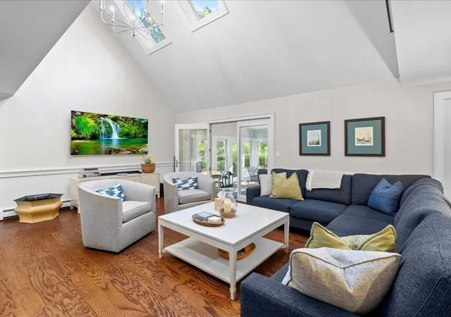 Photo 4 of Sale Pending at 20 Possum Run, Duxbury, MA 02332 | MLS# 73428650 | Listing updated on 2025-12-03