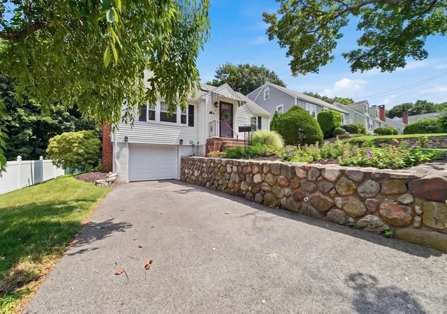 3rd image of 3 Linden Ave, Salem, MA 01970 | MLS# 73556657